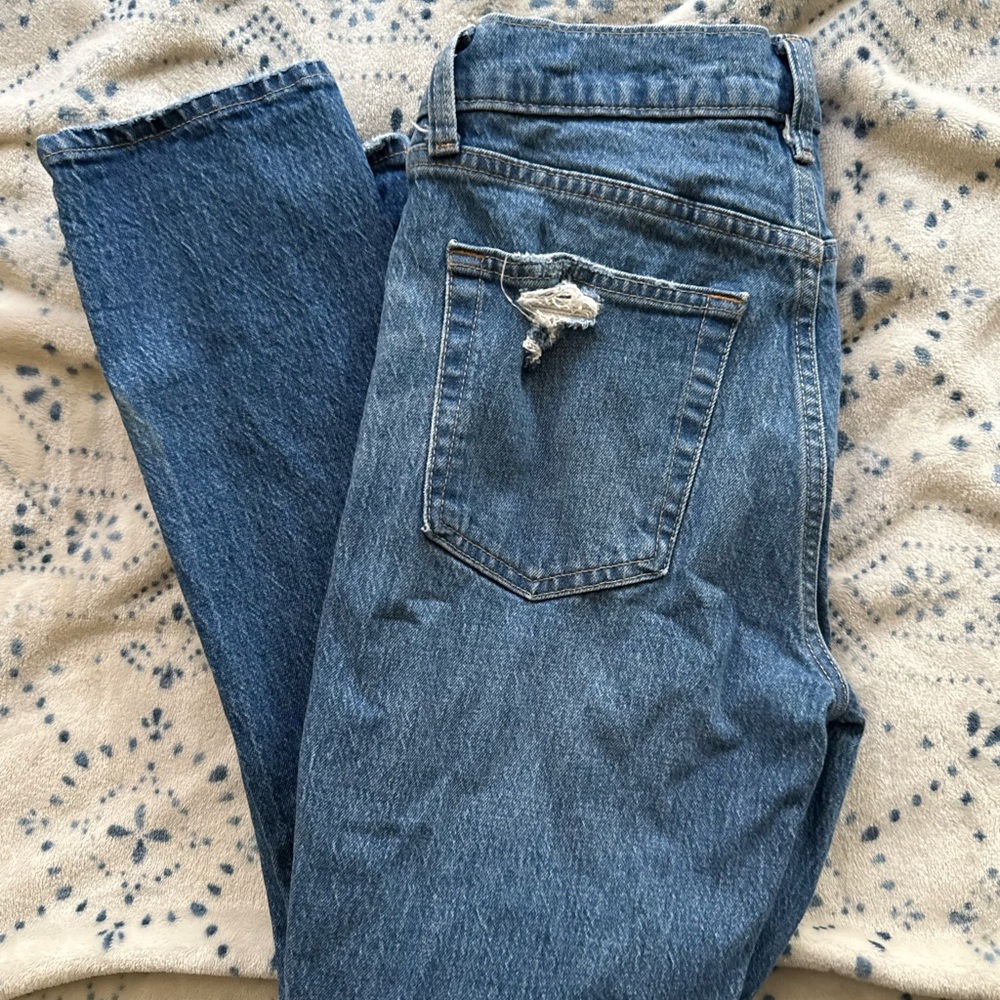 GAP Women's Straight Leg Blue Jeans